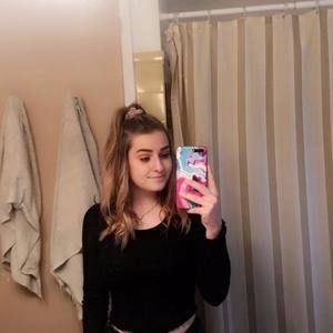 Meet your Posher, Kelli